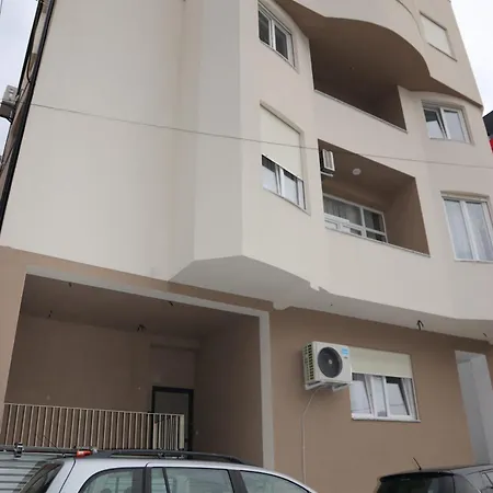 White House Apartment *